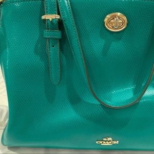 COACH Emerald Crossgrain Leather Turnlock Carryall 29 Handbag